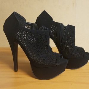 Sexy black Charlotte russ heels